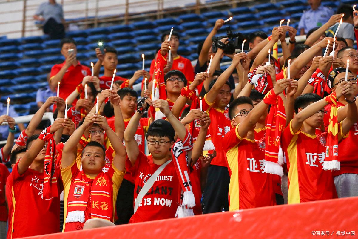 包含亚冠今晨走向成谜，广州队调整名单，底气十足，身体对抗强度拉满的词条