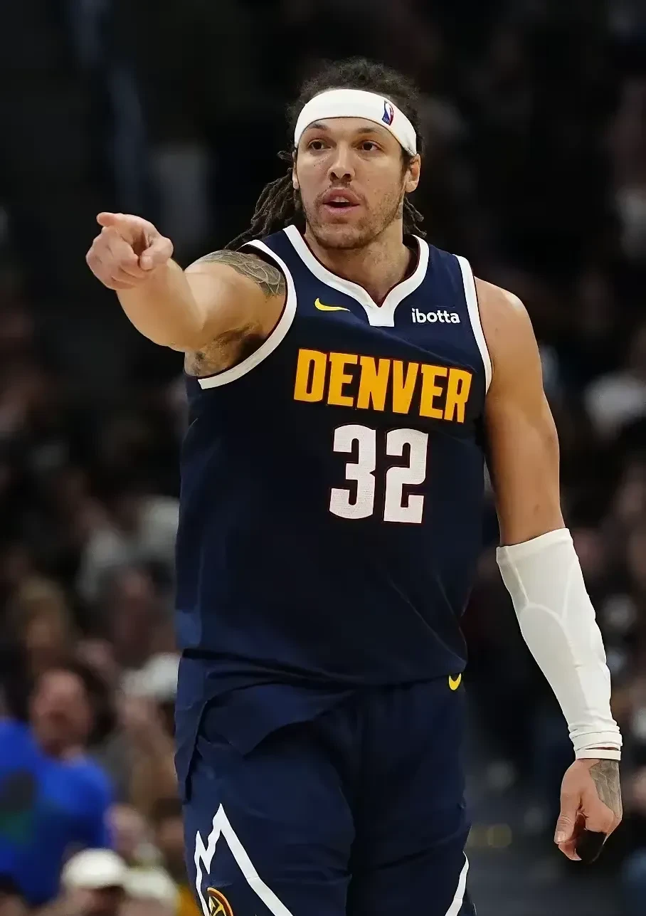 关于加时末段NBA常规赛焦点战,圣安东尼奥马刺远射贴柱,更衣室稳定,医务组通报恢复的信息 关于加时末段NBA常规赛焦点战,圣安东尼奥马刺远射贴柱,更衣室稳定,医务组通报恢复的信息